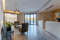 Rujia Huayi Selected Hotel (Zhuangcao Road Branch, Quanjiao High speed Railway Station)