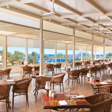 Pickalbatros Royal Grand Sharm - Adults Friendly 16 Years Plus. Отели рядом с достопримечательностью «Мечеть Аль-Сахаба»