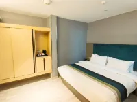 Homeinn Selected Hotel (Sanmenxia High-speed Railway South Station) - 3-stjärniga