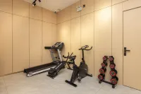 Yaduo Hotel (Hengdian Film and Television City Huating Night Market)