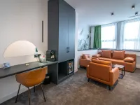 سيتي جوي تاسمادان Hotels near باليلولا