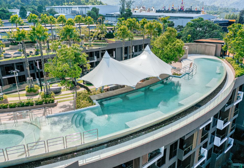 더 마린 푸켓 카말라 비치