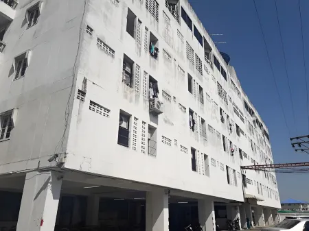 Chokchai Mansion Bang Bua Thong