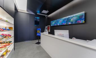 WanYoo Esports Hotel (Shenzhen North Railway Station Longhua Subway Station)