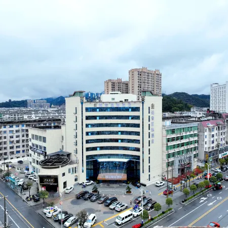 Platinum City Interstellar Hotel, Jishui County