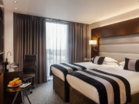 Park Grand Heathrow Hotels in Hounslow