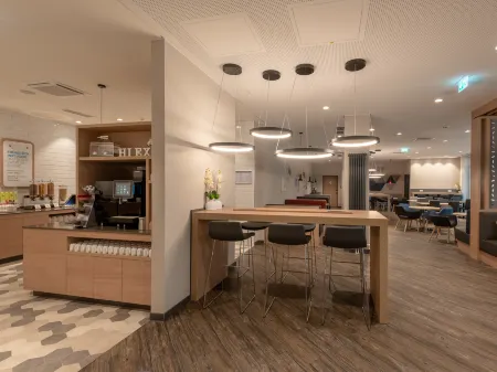 Holiday Inn Express Munich North Отели рядом с достопримечательностью «Зоологическая государственная коллекция Мюнхена»