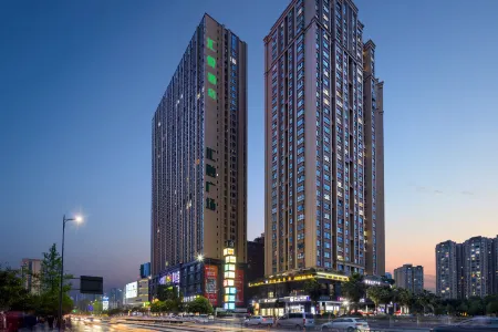 Hui Yue Hotel (Hui Rong Plaza, Chengdu Phoenix Mountain Sports Park)