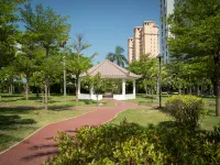 The Q Hotel & Suite Vientiane アイテックモール周辺のホテル