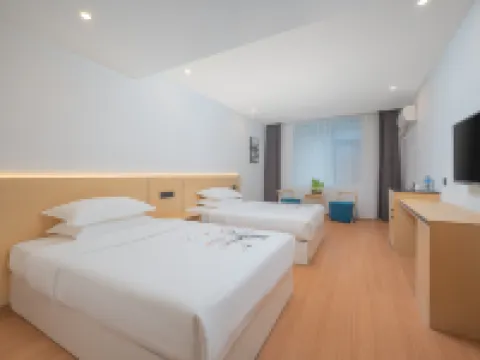 Ya'an Yujian Homestay (Sichuan Agricultural University) Hotels near Yazhou Lounge Bridge