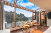 Floral Hotel·Shennongjia Zhuli Tea Culture Hotel (Dajiuhu Pingqian Ancient Town)