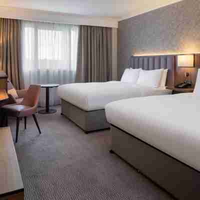 Doubletree by Hilton Dartford Bridge Rooms