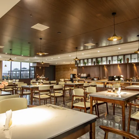Huanbin West Coast Hotel