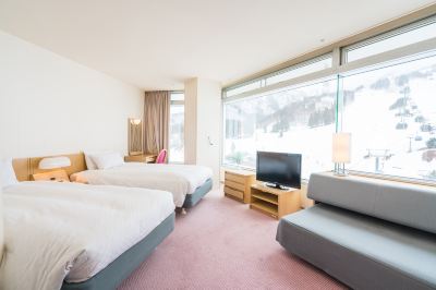 2号館 ファミリーツインA禁煙 ゲレンデビュー 苗場プリンスホテルの写真