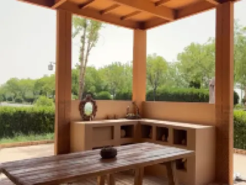 Shahu Fish Lake View Villa Hotels in Pingluo