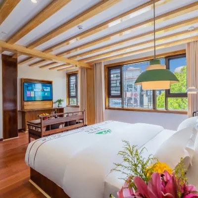 Yaxi Hotel (Lijiang Old Town Dashuiche Branch) Hotel in zona Lago Lashi