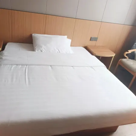 Mengyin Yipin Business Hotel