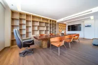 The Traxland Hotel