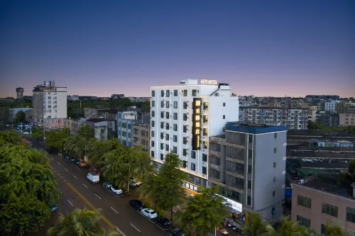 HEYI HOTEL（Haikou Meilan International Airport）