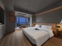 泥木·SKY CITY HOTEL(宜賓站西站店) 宜賓住宿飯店