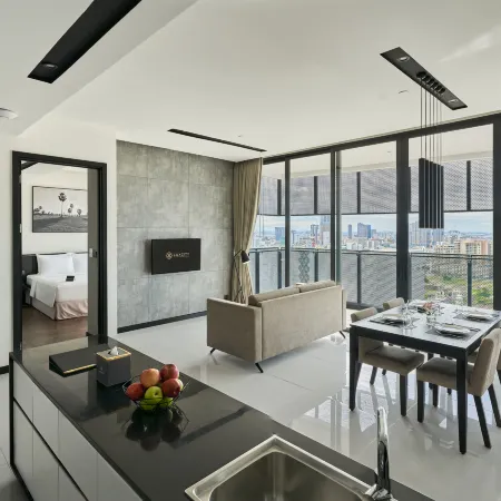 Luxcity Hotel & Apartment