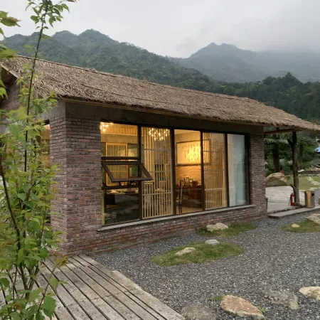 Keemun Tea And Garden Lake&Mountain View Residue