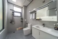 Moon Homestay(Sanyi Internationai AirportStore) Hotels in Lijiang Sanyi Airport