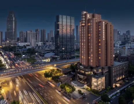 Renaissance Wuhan Hotel โรงแรมใน