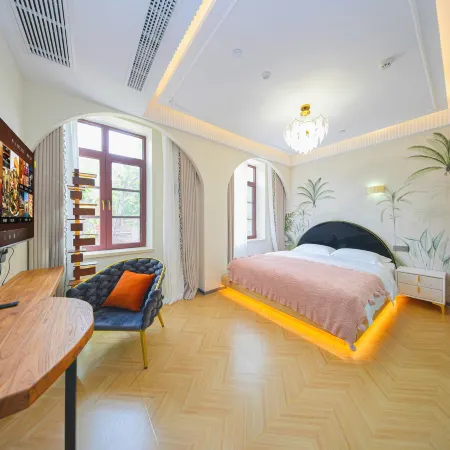 Sanke Bieyuan Homestay (Qingdao Railway Station Catholic Church Branch) Отели рядом с достопримечательностью «Вокзал Циндао»