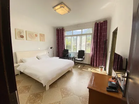 Sinoe Hills House Отели рядом с достопримечательностью «Seven-color Sea»