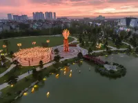 Ember Housing - Vinhomes Smart City Luxury Apartment Ha Noi - Water Park