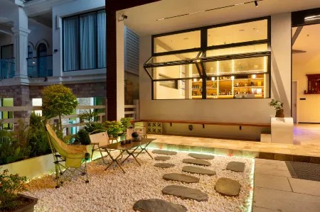 Between Mountains and Seas B&B (Meizhou Island Mazu Temple Branch)