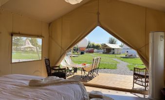 ESCAPECITY Escape City Plan Wild Luxury Homestay