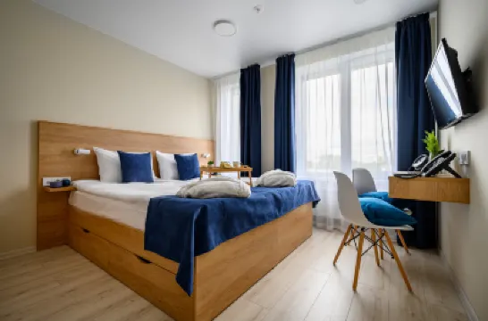 Best Western Zoom Hotel Aparthotel Hotels near Divo Ostrov