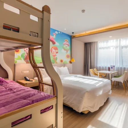 Putao Hotel (Yingkou Qinghua Street)
