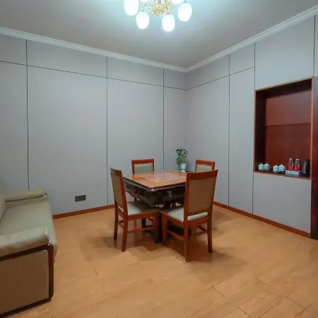 Rujia Huayi Select Hotel (Liyang High-Speed Railway Station Wanda Plaza)