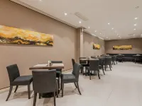 如家精選飯店（南京龍江地鐵站定淮門大街店） 龙江附近的飯店