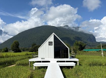 พาราไดซ์ รีสอร์ท แอนด์ คาเฟ่