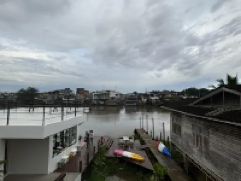 เดอะ เอพพิโซต บูทิค โฮเทล โรงแรมในอำเภอ พุนพิน