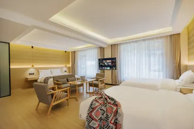Jingu Mountain Homestay (Jiuzhaigou Qiangguqing Store)