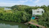 33 Lake Terrace