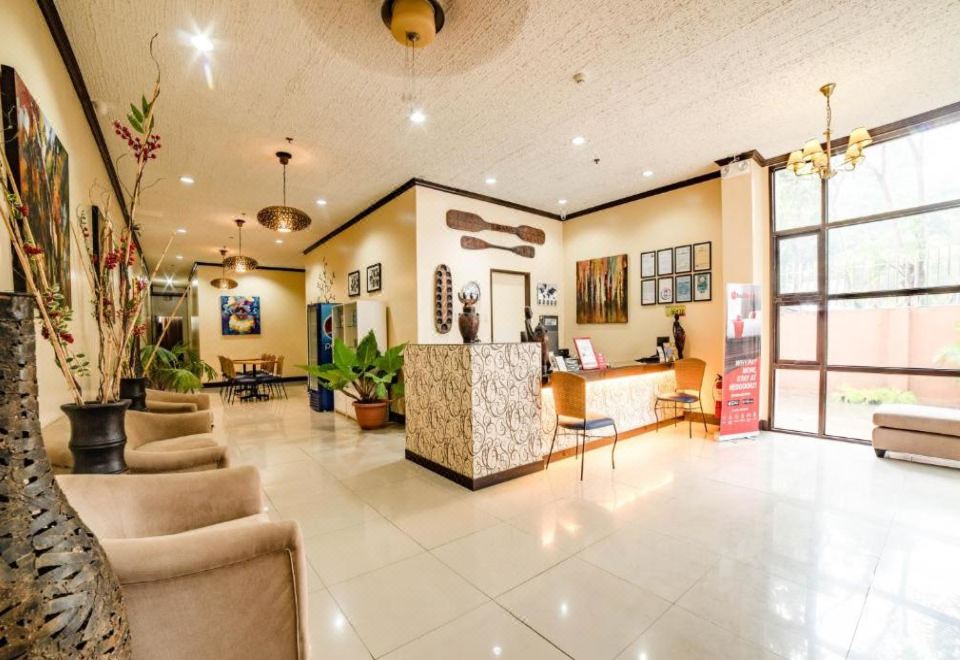 레드도어즈 플러스 니어 리살 정션 로비 이미지