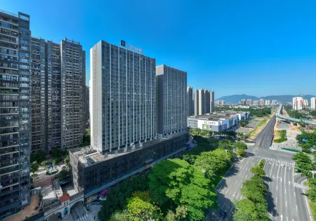 LANOU Hotel (Qingyuan Shunying Times Qingcheng Station)