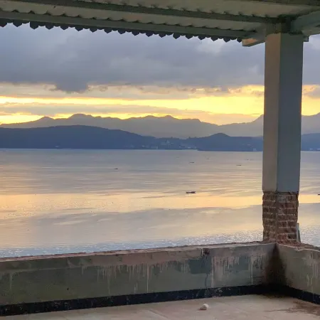 Fuxian Lake Linyun Mountain Homestay