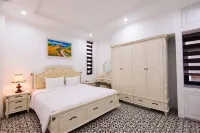 Luxe Paradise Suites Dich Vong Hau