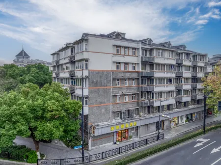 Caifeng Boutique Hotel (Xihu Ding'an Road Subway Station)