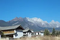 Huayang Xiaozhu · Run Into |  Naxi Snow Mountain Viewing Academy (Baisha Branch) - 2 ดาว