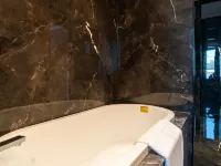 Leman Hotel (Harbin Shida Night Market Hexing Subway Station) Hotels near Nangang