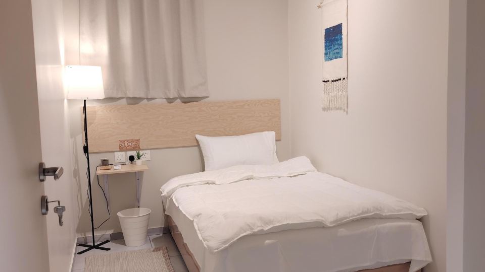 Five Hours Hotel Inn