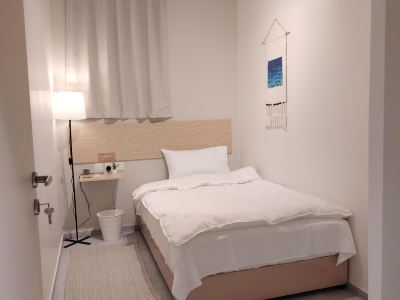 Five Hours Hotel Inn